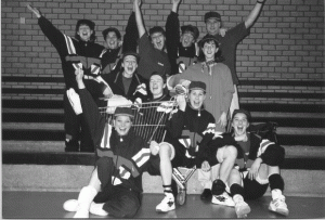 Het 1e damesteam dat in 96/97 kampioen werd in de promotieklasse en er voor zorgde dat VC S.E.C. voor het eerst in de clubgeschiedenis promoveerde naar divisieniveau. Bovenste rij v.l.n.r.: Laudi Brull, Heleen Kamerbeek, Jacqueline Pluijmen, Margo van Kan en Jo Noordam (coach). 2e rij v.l.n.r.: Astrid Gotink, Anja Noordam en Anita Meurders. Zittend v.l.n.r.: Jackeline Willems (trainer/speelster), Daniëlle Voncken en Judith Kempeners.